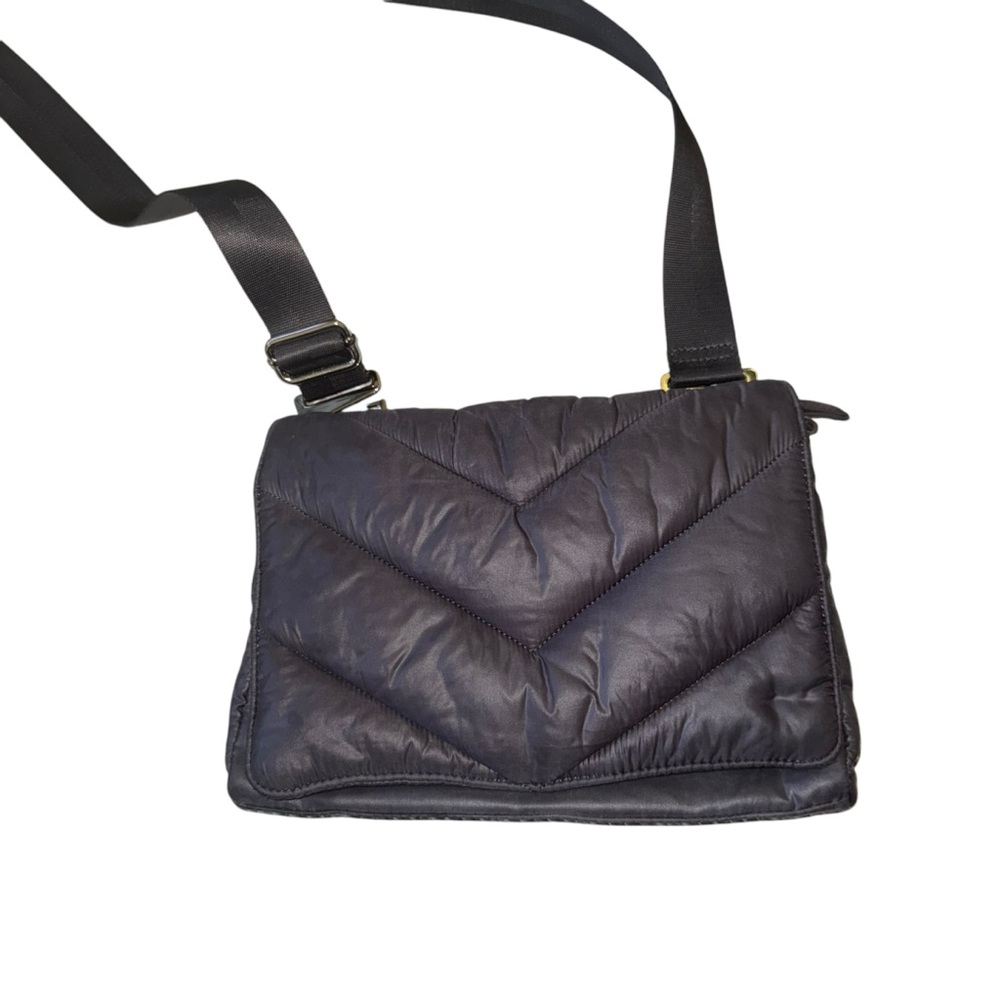 Caraa X Athleta Nylon Puffer crossbody Purse - Picture 4 of 7